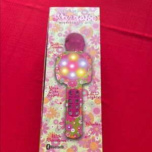 Wireless Bluetooth Karaoke Microphone - Pink